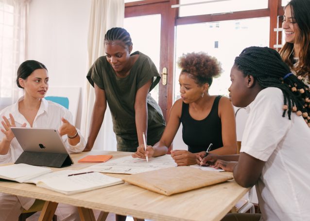 Lire la suite à propos de l’article Expressions femmes