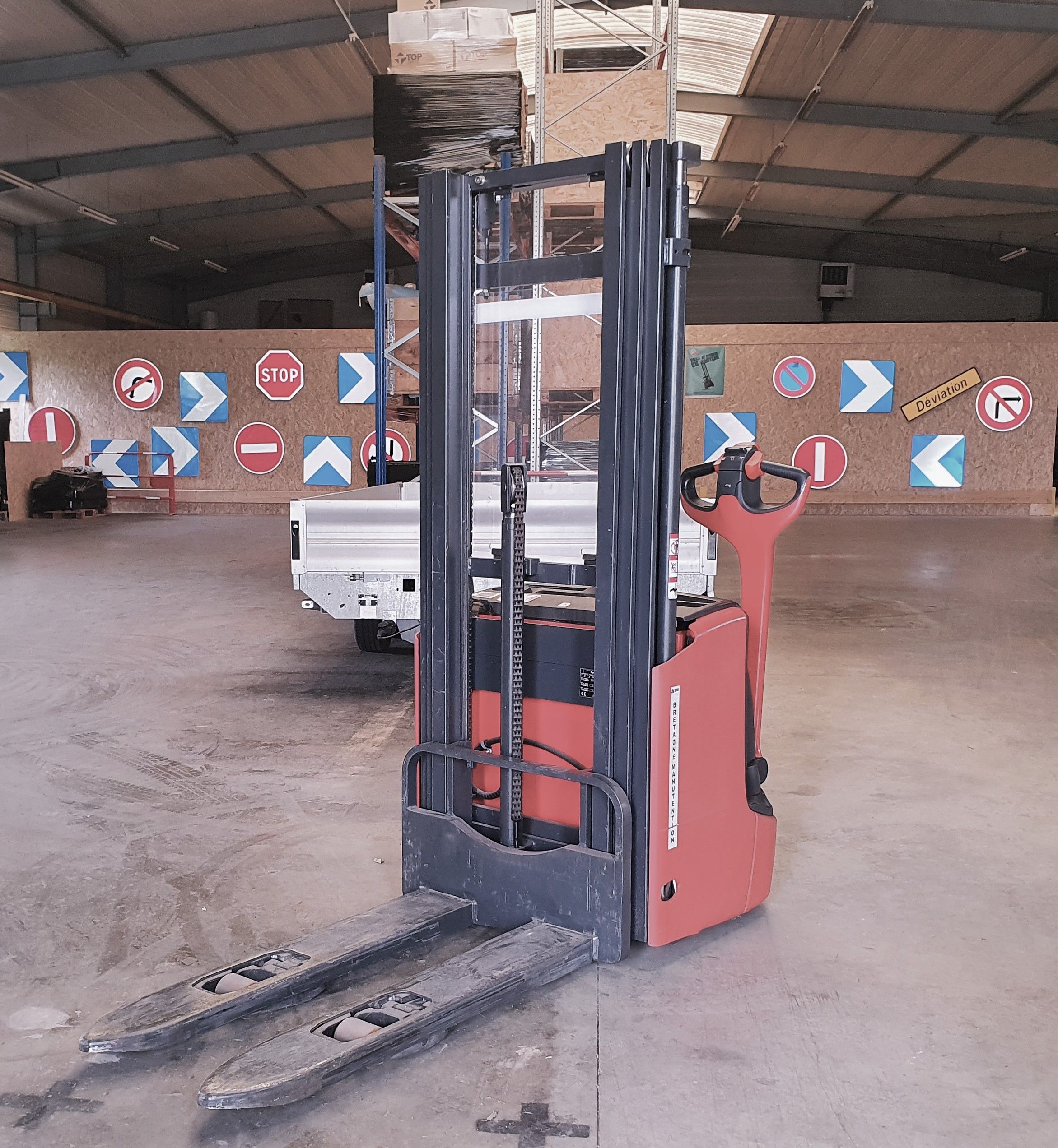 You are currently viewing CACES et autorisation de conduite de gerbeur R485