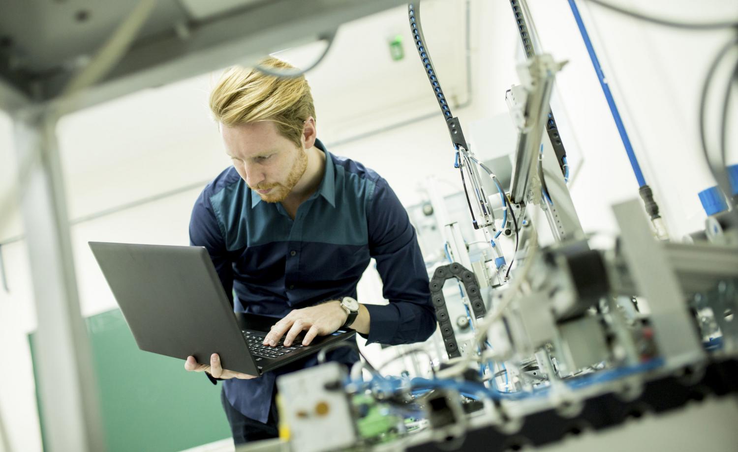 You are currently viewing Titre pro TMI Technicien de Maintenance industrielle
