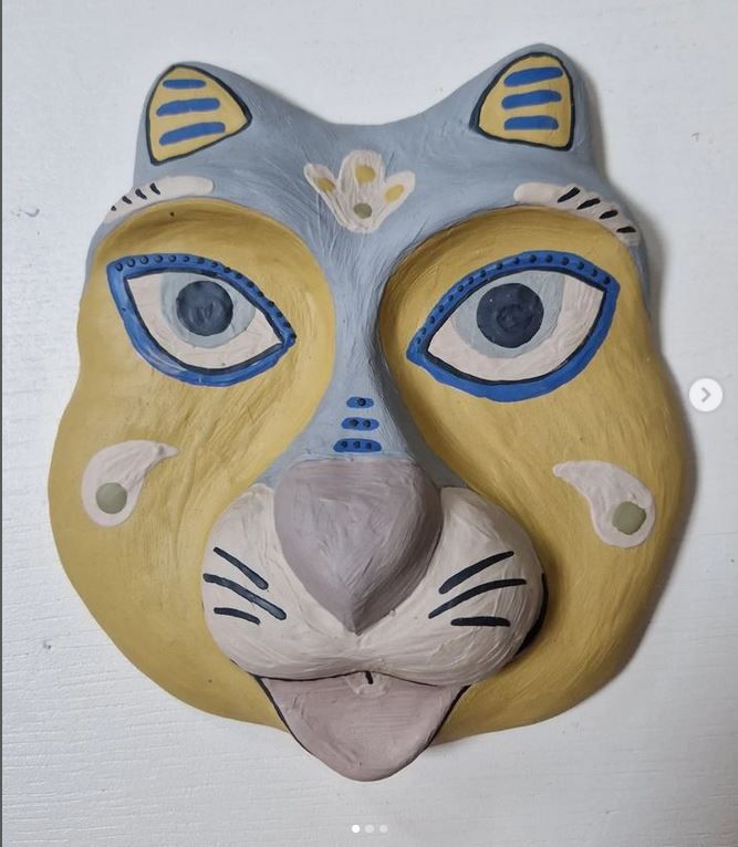 Masque animal en céramique
